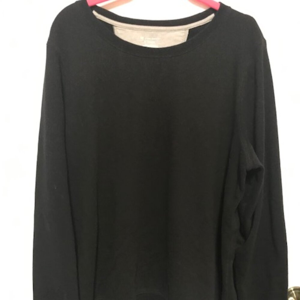 WOMEN TEK GEAR BLACK 28"L SWEATSHIRT. SLEEVE THUMBHOLES. SZ. 2X